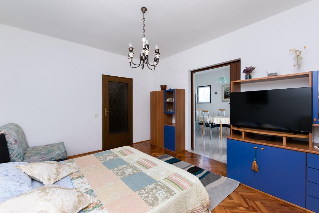 Apartments Anka Kampor Exterior photo